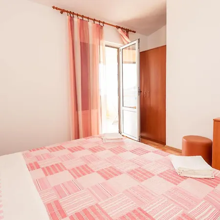 Апартаменты Apartment Podgora