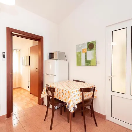 Apartment Podgora *