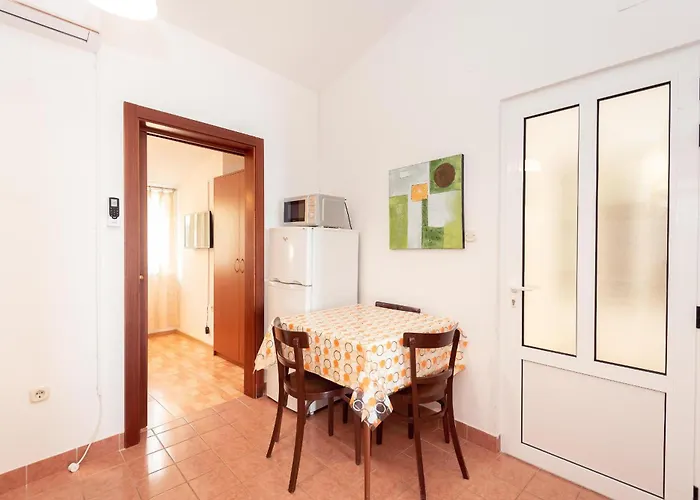 Apartment Podgora *